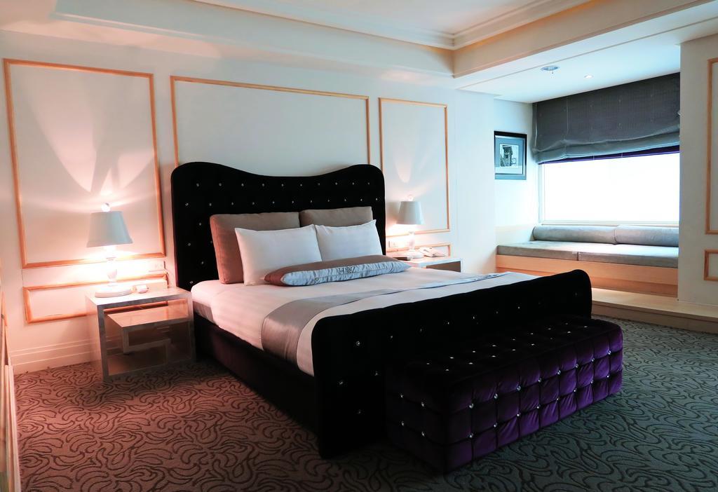 Herz Motel Taichung Exterior photo